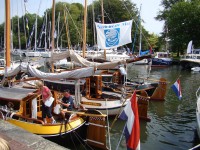 botenbeurshoorn Bomvolle haven tijdens Gebruikte-Botenbeurs</p>
</div><!-- .entry-content -->
</div>
<footer class=