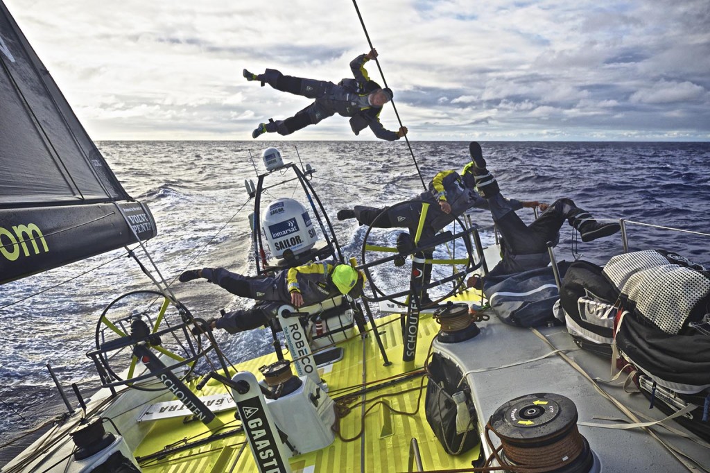 Humor aan boord van het Nederlandse Team Brunel in de VOR