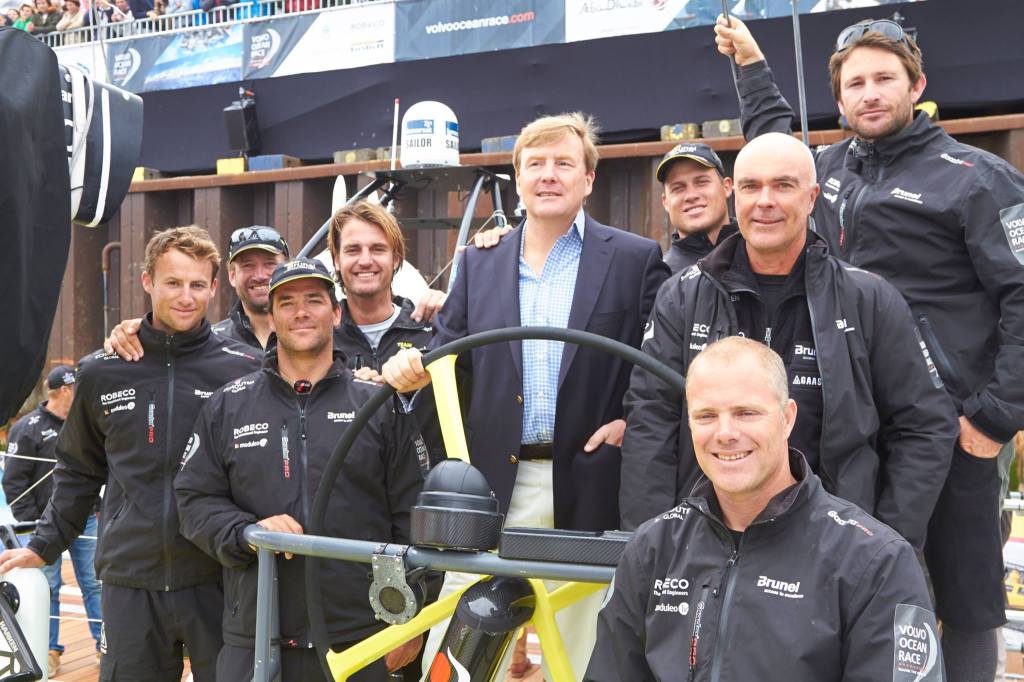 Koning Willem-Alexander met Team Brunel