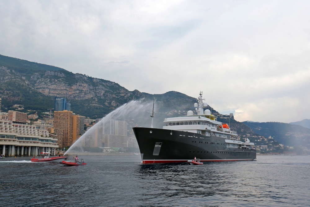 De doopceremonie van superjacht Yersin in Monaco